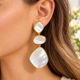 "Triple drop" earrings with mother of pearl