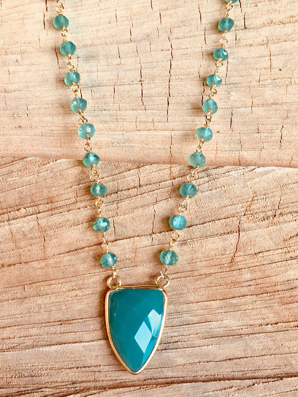 Green onyx necklace with green onyx pendant
