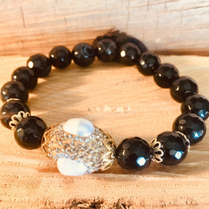 Black agate bracelet with crystallized pearl